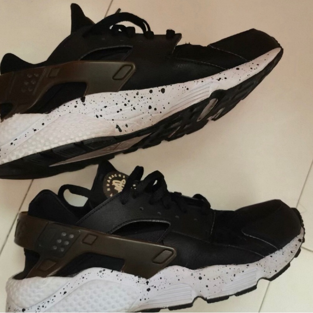 Nike Dark Gray Sneakers